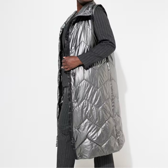 Ulla Popken Longline Metallic Quilted Vest - Picture 2 of 6